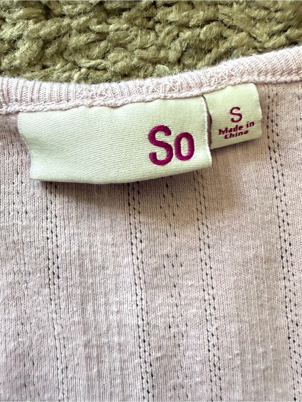 SO Brand Womens Small Cropped Pink Top With Rusched V-Neck - Picture 2 of 6
